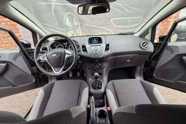 Ford Fiesta (2015) thumbnail 6