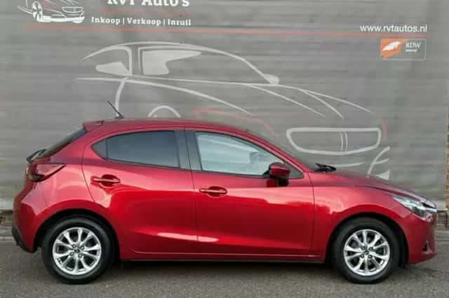 Mazda 2 (2015) thumbnail 3