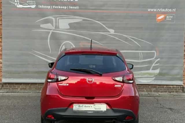 Mazda 2 (2015) thumbnail 5