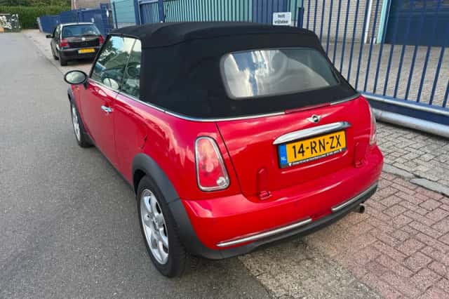 MINI Cabrio (2005) thumbnail 5