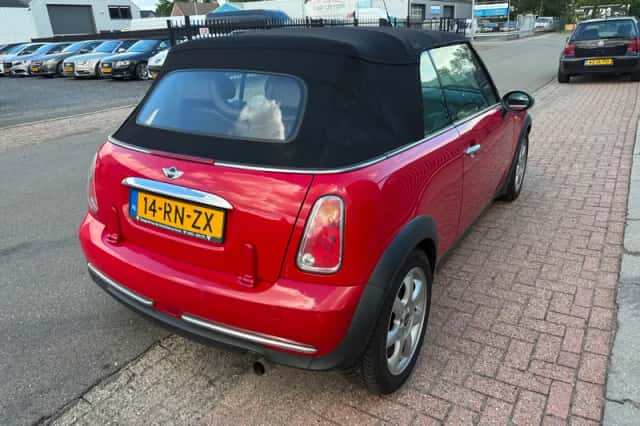 MINI Cabrio (2005) thumbnail 6