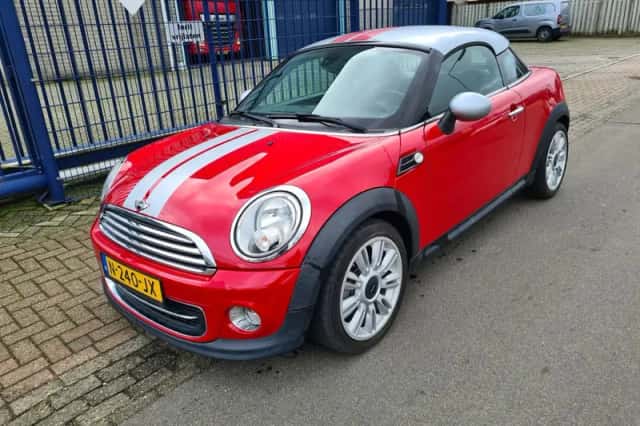 MINI Coupé (2011) thumbnail 1