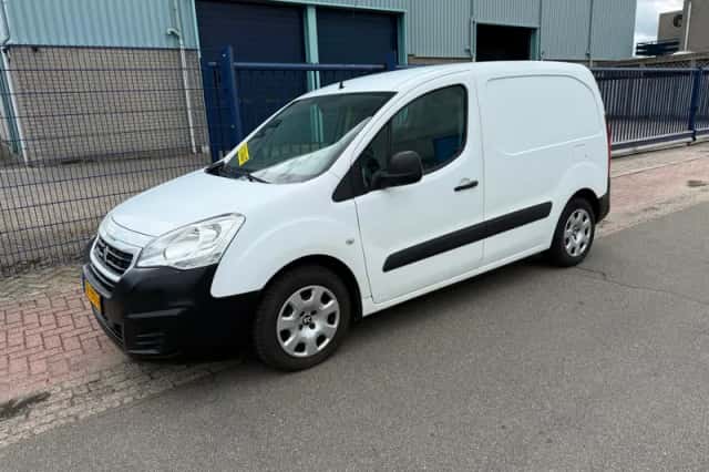 Peugeot Partner (2015) thumbnail 2