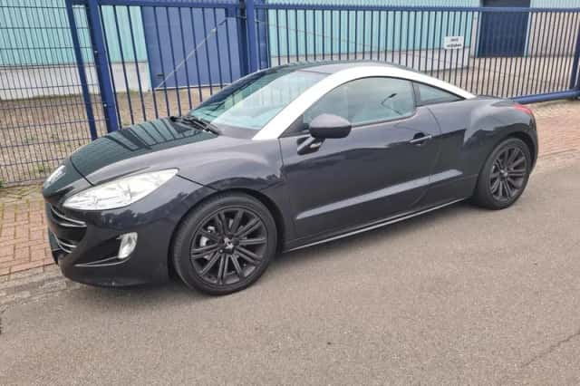 Peugeot RCZ (2012) thumbnail 1