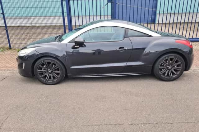 Peugeot RCZ (2012) thumbnail 2