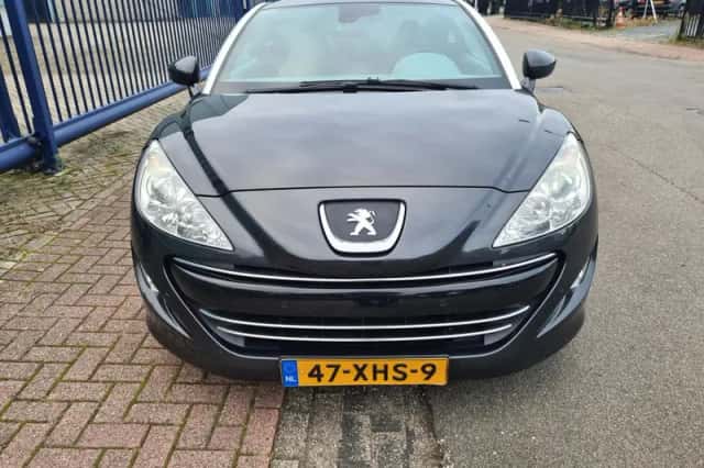 Peugeot RCZ (2012) thumbnail 6