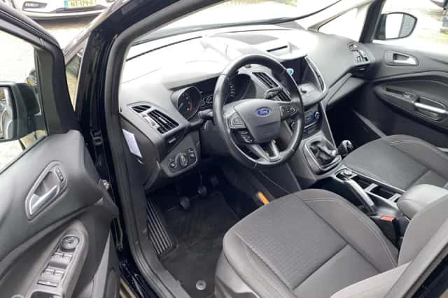 Ford C-Max (2017) thumbnail 6