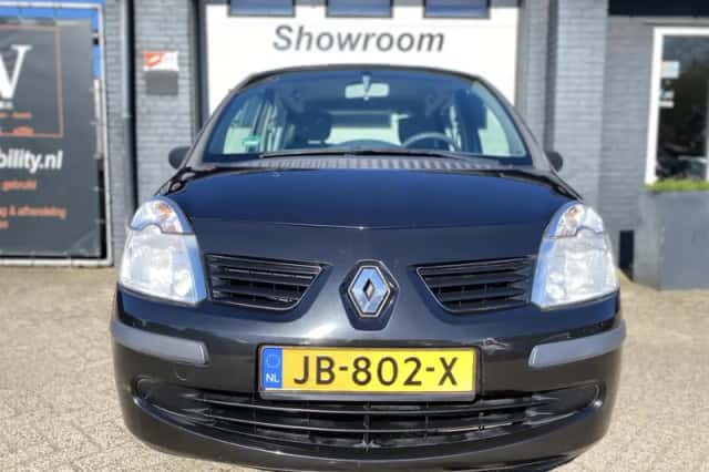 Renault Modus (2007) thumbnail 2