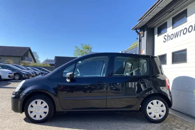 Renault Modus (2007) thumbnail 5
