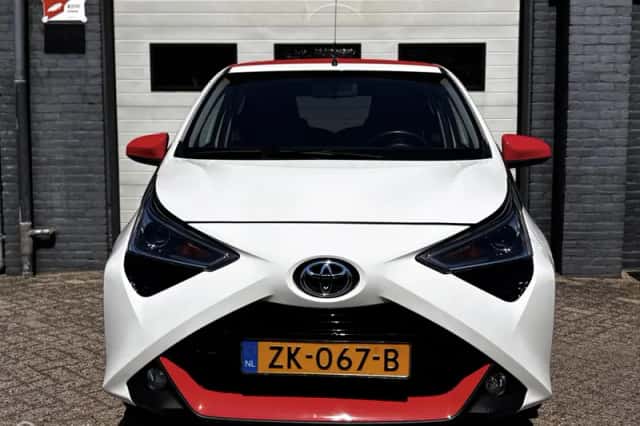 Toyota Aygo (2019) thumbnail 2