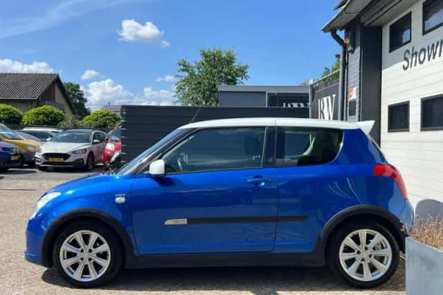 Suzuki Swift (2006) thumbnail 4