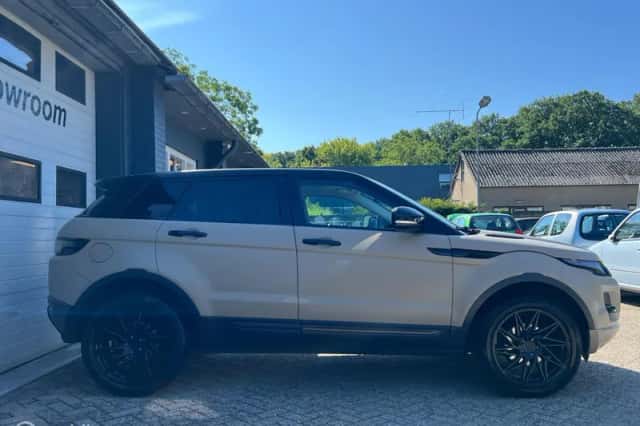 Land Rover Range Rover Evoque (2012) thumbnail 5