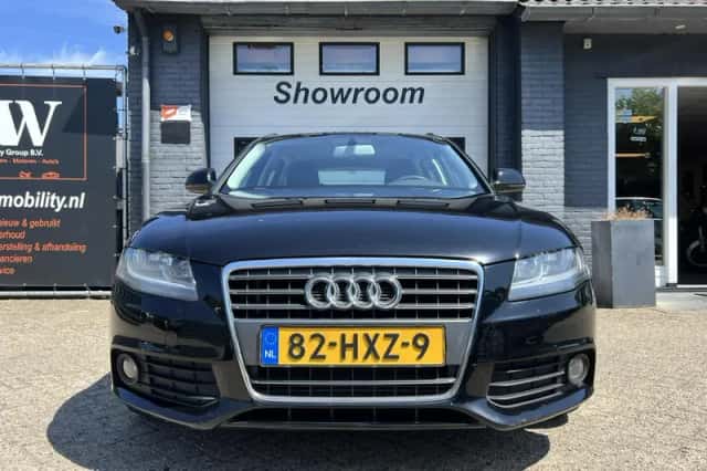 Audi A4 (2009) thumbnail 2
