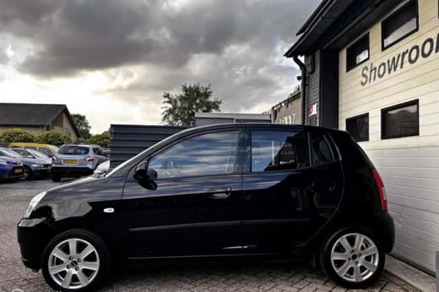 Kia Picanto (2005) thumbnail 4