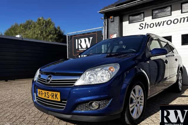 Opel Astra (2007) thumbnail 1