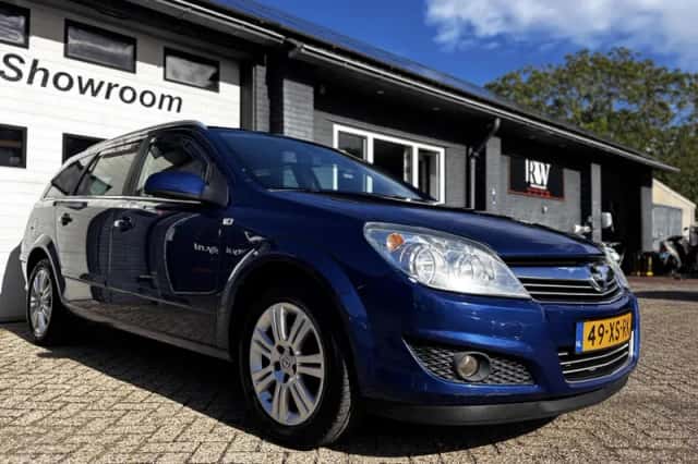 Opel Astra (2007) thumbnail 3