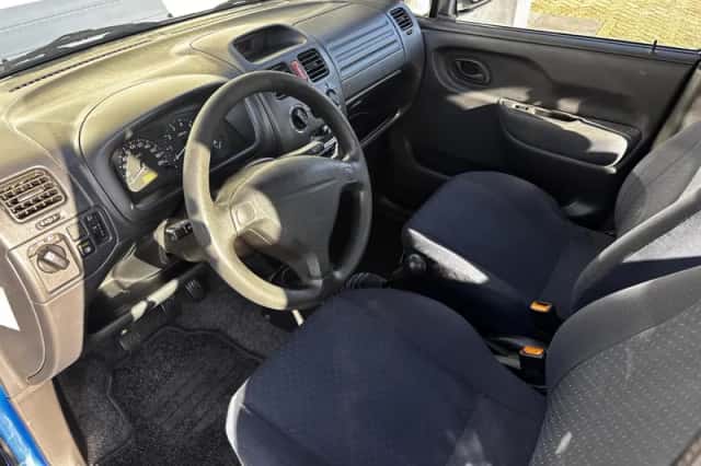 Suzuki Wagon R+ (2004) thumbnail 4