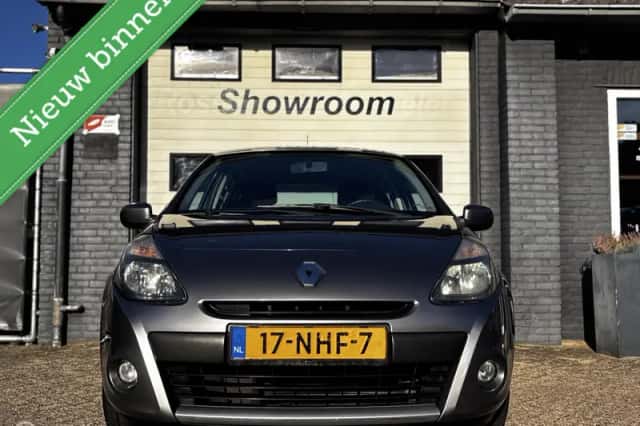 Renault Clio (2010) thumbnail 2