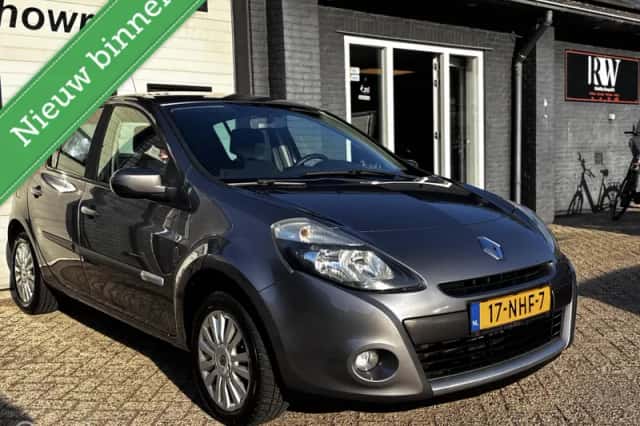 Renault Clio (2010) thumbnail 3