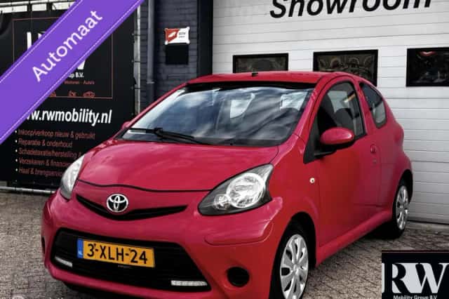 Toyota Aygo (2012) thumbnail 1