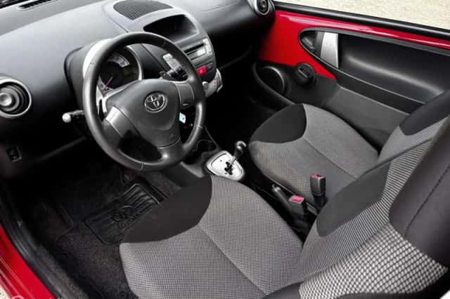 Toyota Aygo (2012) thumbnail 6