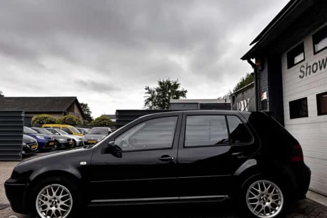 Volkswagen Golf (1999) thumbnail 4