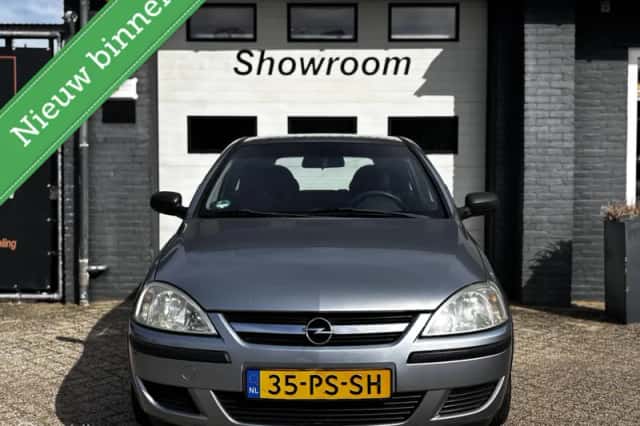 Opel Corsa (2004) thumbnail 2