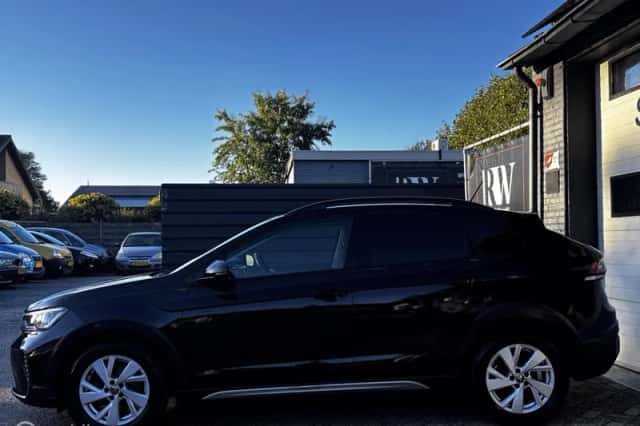 Volkswagen Taigo (2023) thumbnail 4