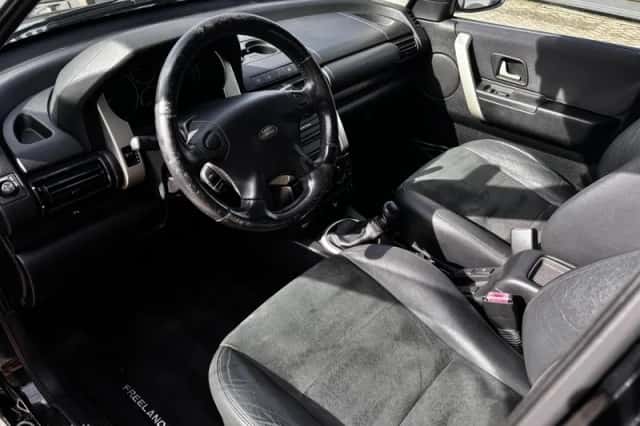 Land Rover Freelander (2005) thumbnail 6
