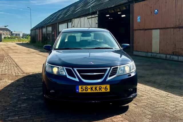 Saab 9-3 (2010) thumbnail 2