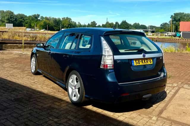Saab 9-3 (2010) thumbnail 3