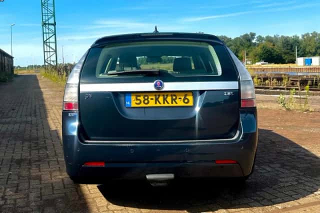 Saab 9-3 (2010) thumbnail 4