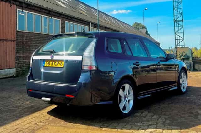 Saab 9-3 (2010) thumbnail 5