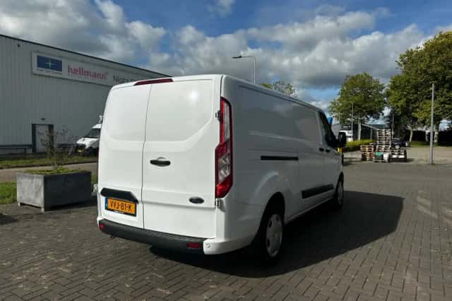 Ford Transit Custom (2023) thumbnail 5