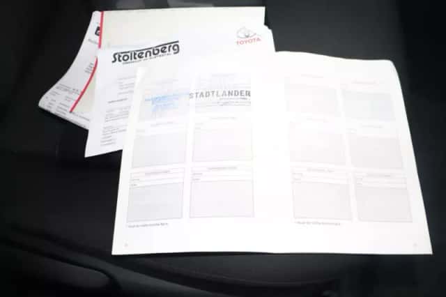 Toyota Avensis (2011) thumbnail 6