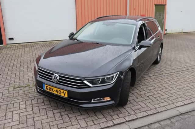 Volkswagen Passat (2018) thumbnail 3
