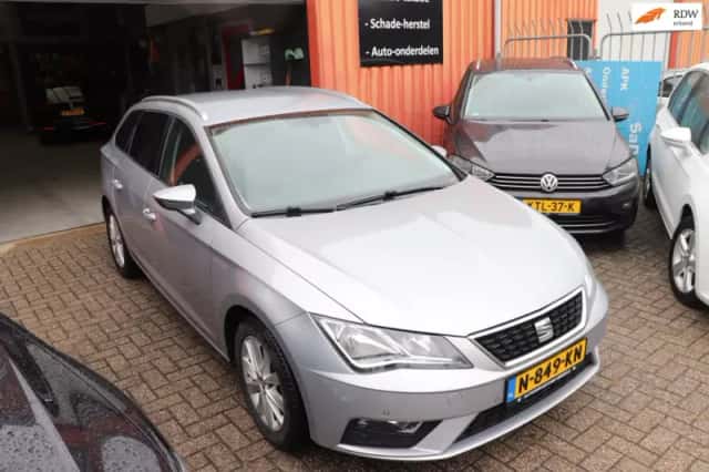 SEAT Leon (2017) thumbnail 1