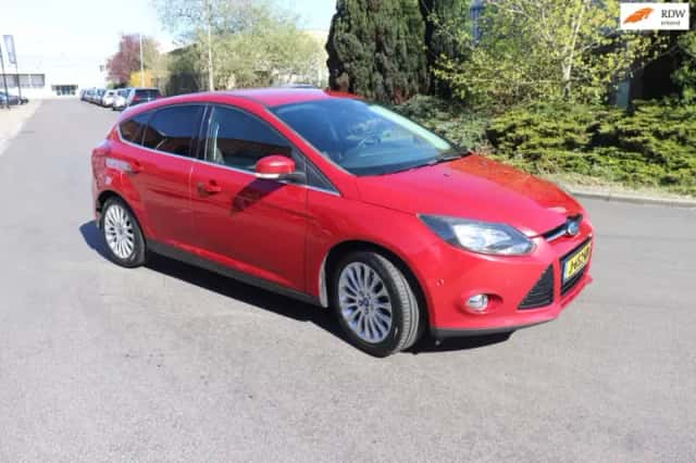 Ford Focus (2011) thumbnail 1