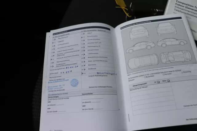 Volkswagen Tiguan (2017) thumbnail 3