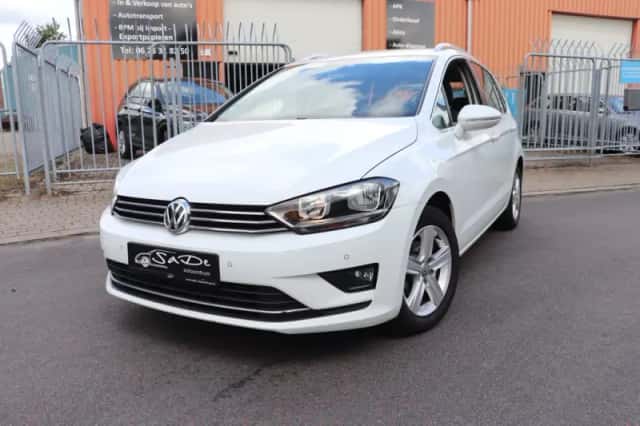 Volkswagen Golf Sportsvan (2015) thumbnail 6