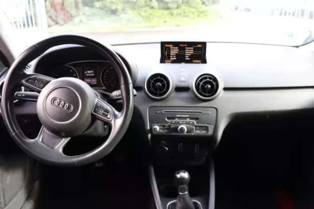 Audi A1 (2016) thumbnail 6