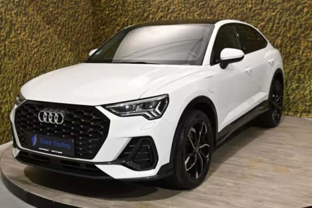 Audi Q3 Sportback (2021) thumbnail 2