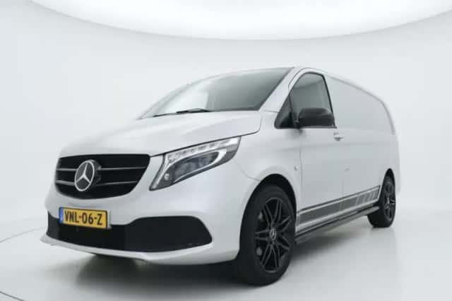 Mercedes-Benz Vito (2021) thumbnail 2
