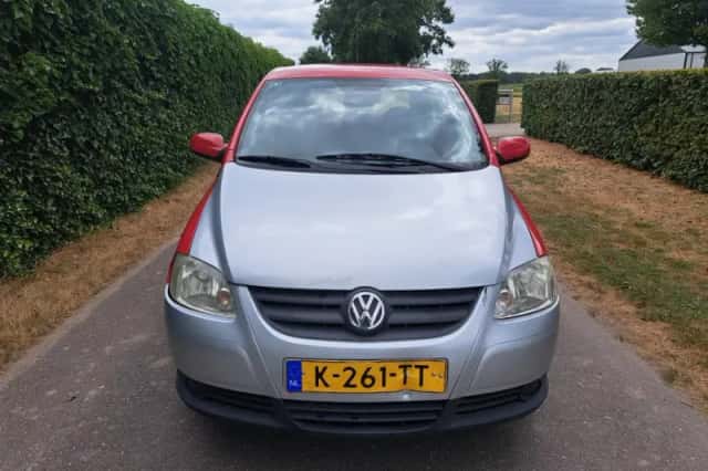 Volkswagen Fox (2009) thumbnail 3