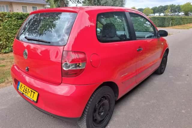 Volkswagen Fox (2009) thumbnail 5