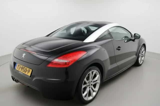 Peugeot RCZ (2012) thumbnail 6