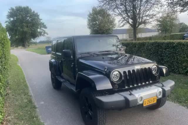Jeep Wrangler (2008) thumbnail 2