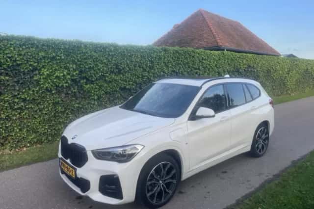 BMW X1 (2021) thumbnail 1