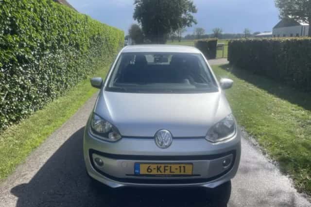 Volkswagen Up! (2013) thumbnail 3