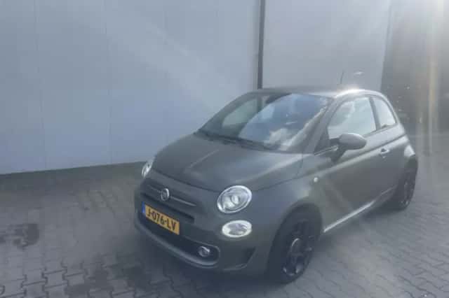 Fiat 500 (2018) thumbnail 2